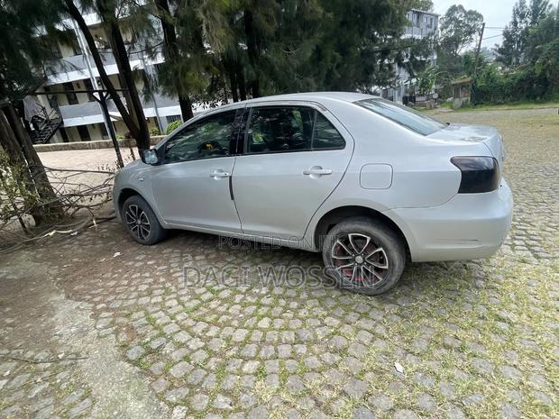 Toyota Yaris 2007 Gray