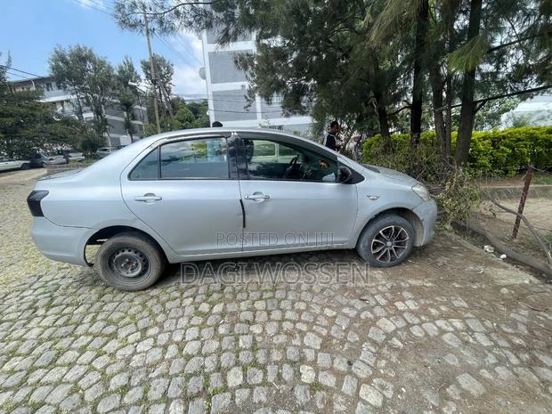 Toyota Yaris 2007 Gray