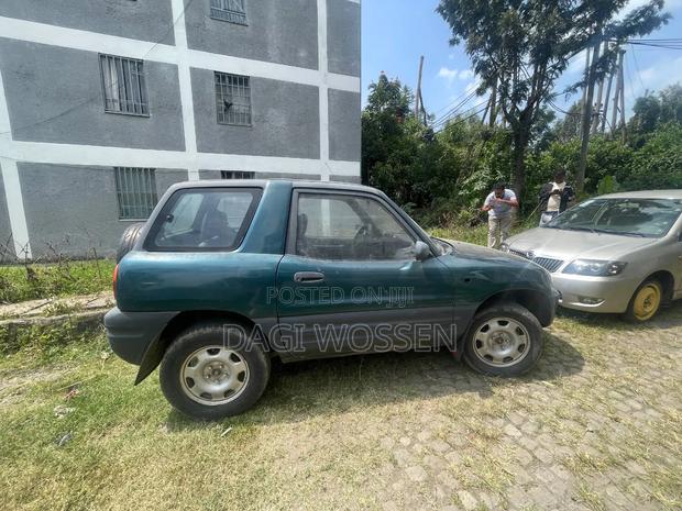 Toyota RAV4 1999 Green