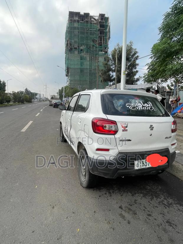 Suzuki S-Presso 2022 White
