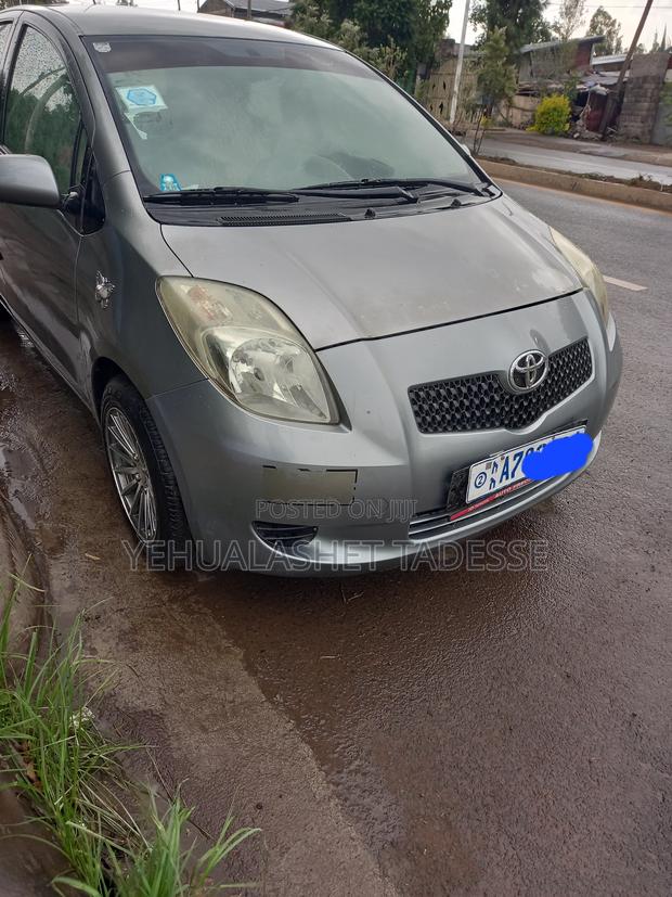 Toyota Yaris 2006 Gray