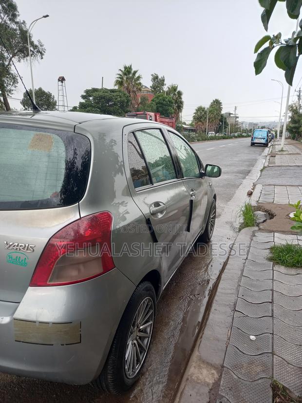 Toyota Yaris 2006 Gray