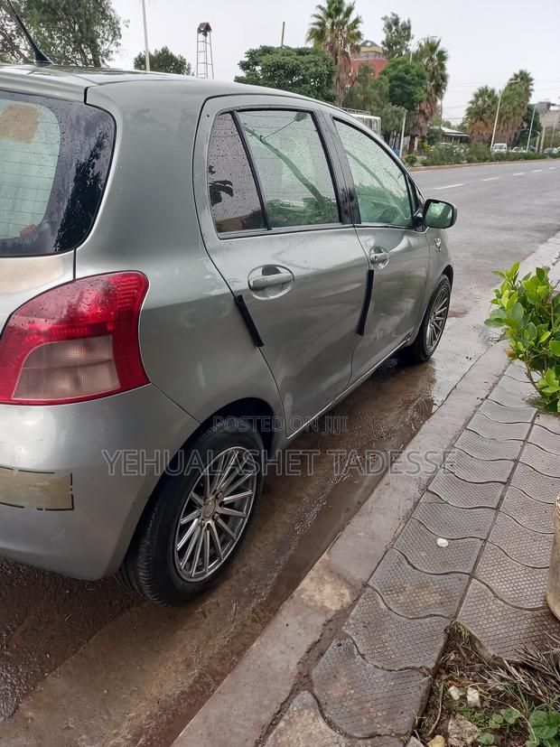 Toyota Yaris 2006 Gray