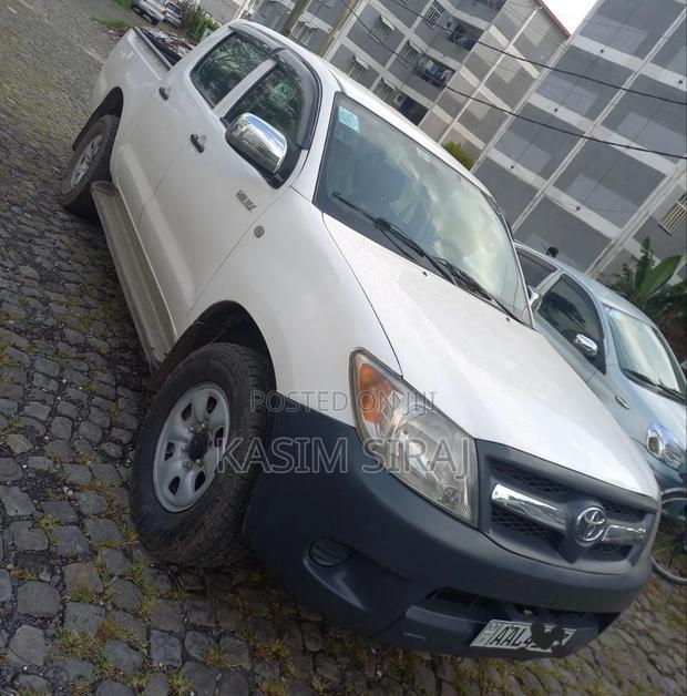 Toyota Hilux 2.5 D-4D 2007 White
