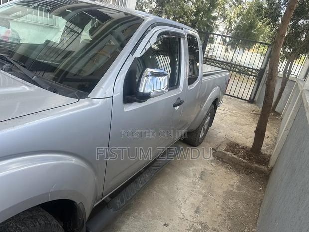 Nissan NP300 2008 Silver