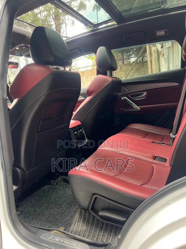 Jetour X70 Plus 2022 White