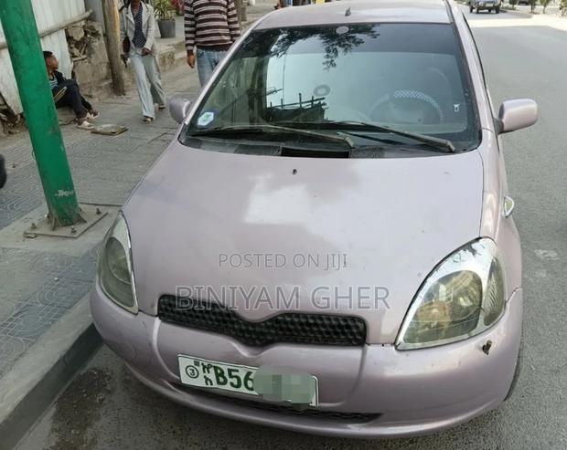 Toyota Vitz 2001