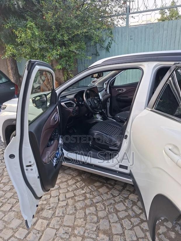 Suzuki Fronx 1.5 Hybrid FWD 2024 White