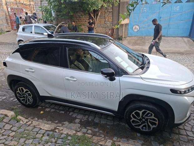 Suzuki Fronx 1.5 Hybrid FWD 2024 White