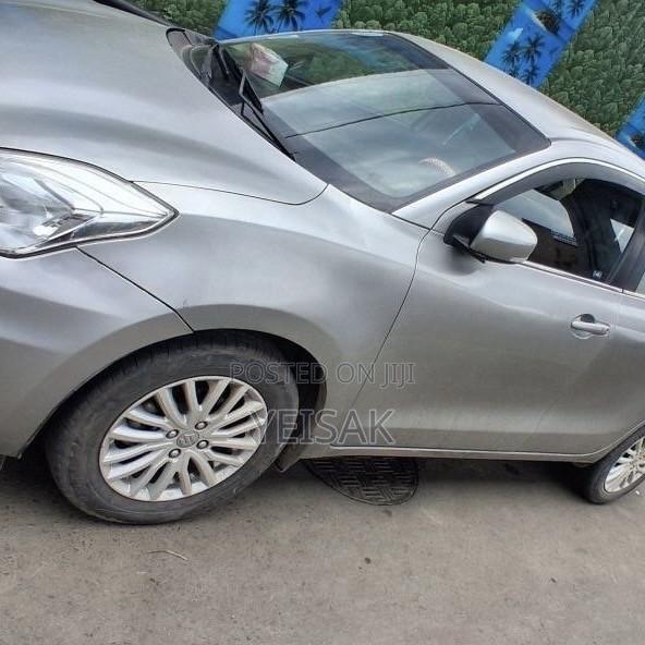 Suzuki Dzire 2022 Silver