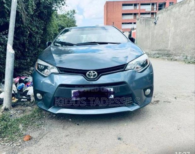 Toyota Corolla 2015 Blue