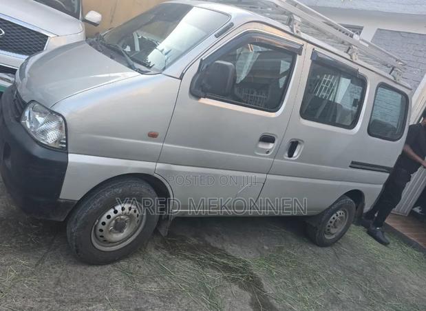 Suzuki Eeco 2025 Silver