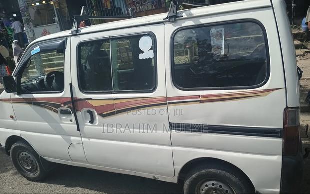 Suzuki Super Carry 2000 White