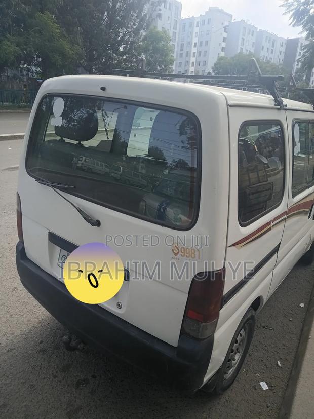 Suzuki Super Carry 2000 White