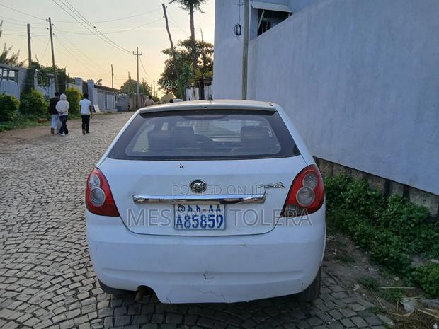 Lifan 520 2011 White