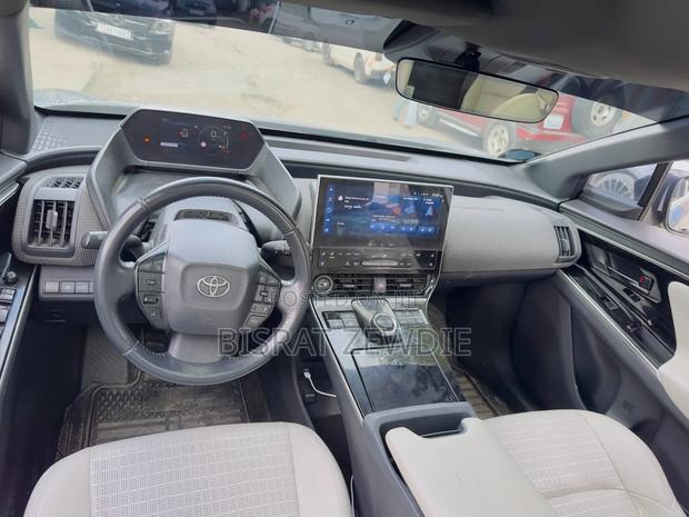 Toyota bZ4X 2023 Gray