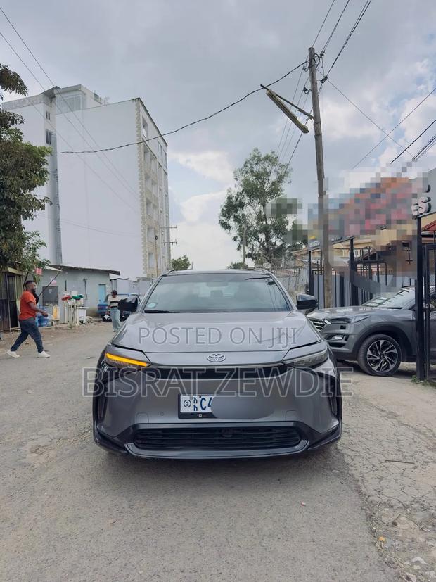 Toyota bZ4X 2023 Gray