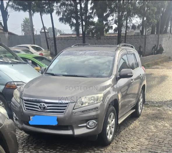 Toyota RAV4 2.5 4x4 2011 Blue