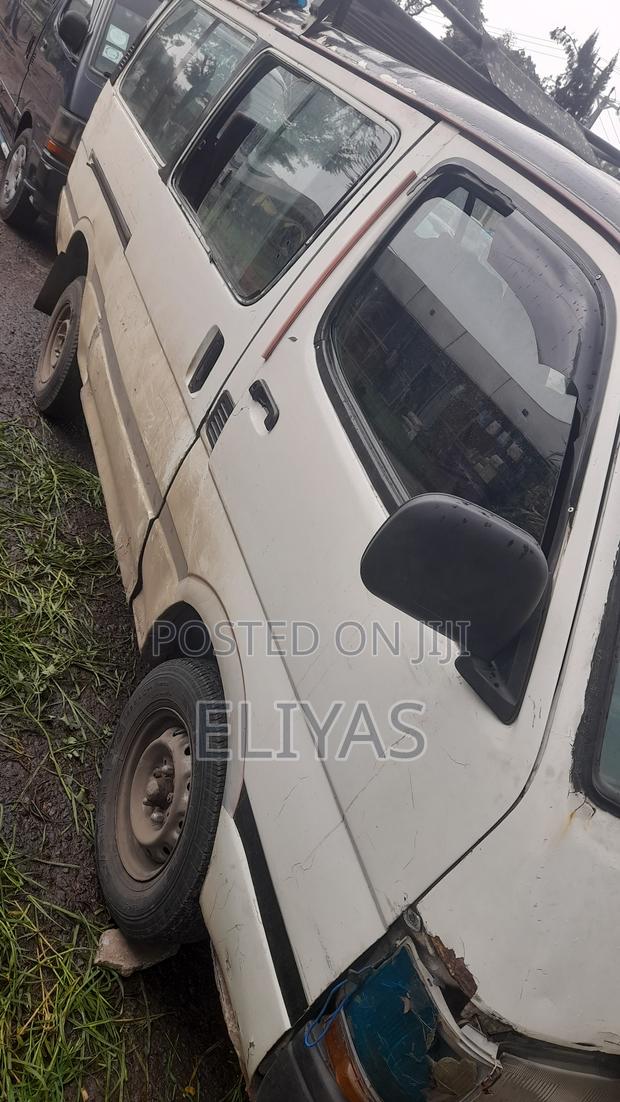Toyota Hilux Surf 1991 White