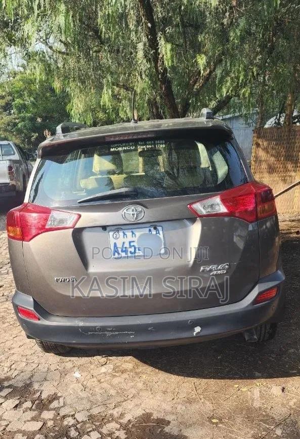 Toyota RAV4 LE 4dr SUV (2.5L 4cyl 6A) 2015 Blue