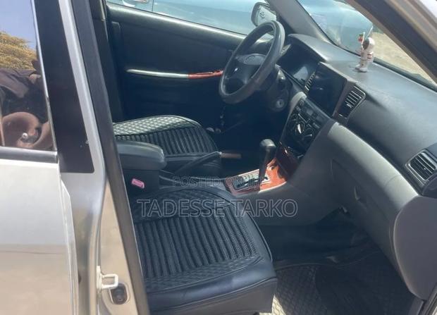 Toyota Corolla 2005 Silver