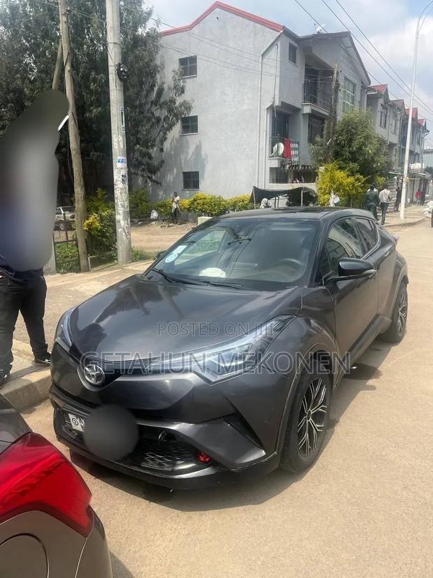 Toyota C-HR 2020 Gray