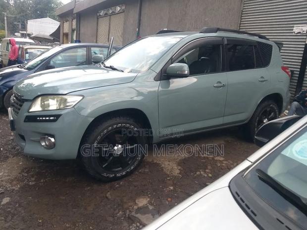 Toyota RAV4 2012