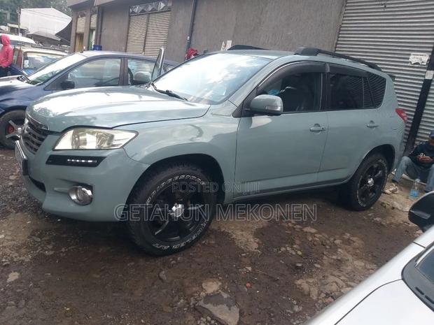 Toyota RAV4 2012