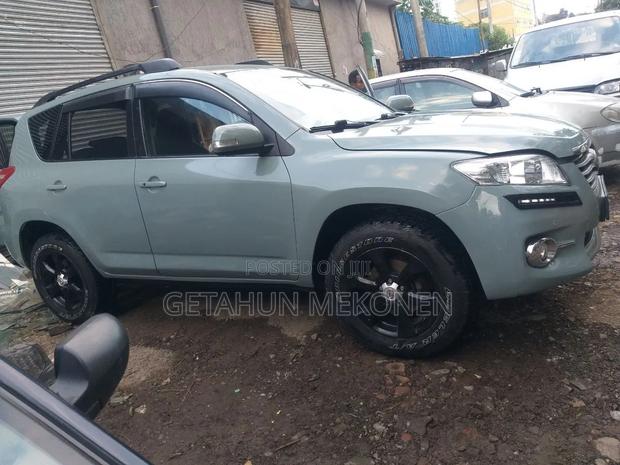 Toyota RAV4 2012