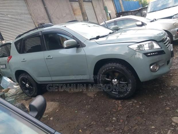 Toyota RAV4 2012