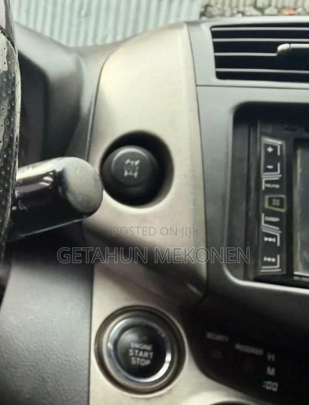 Toyota RAV4 2012