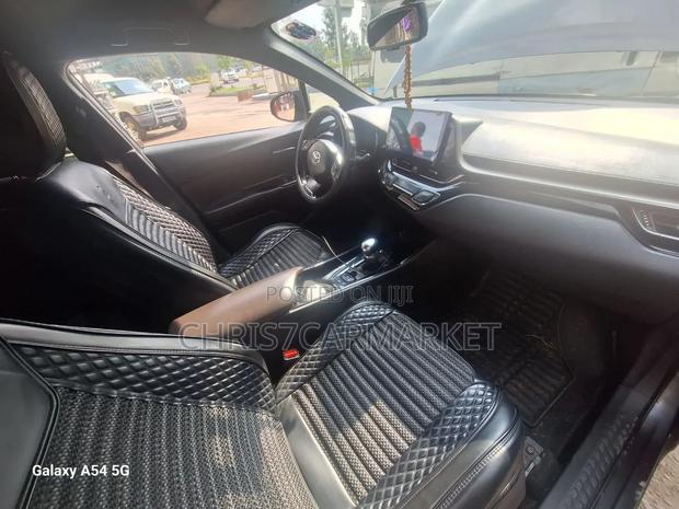Toyota C-HR Limited FWD 2020 Gray