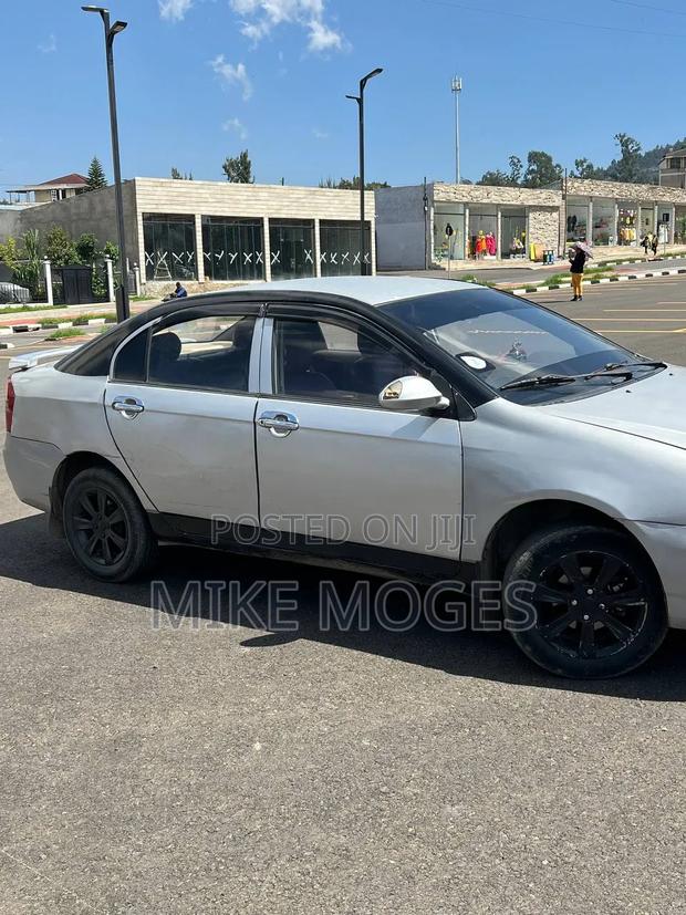 Lifan Abay 2010 Silver