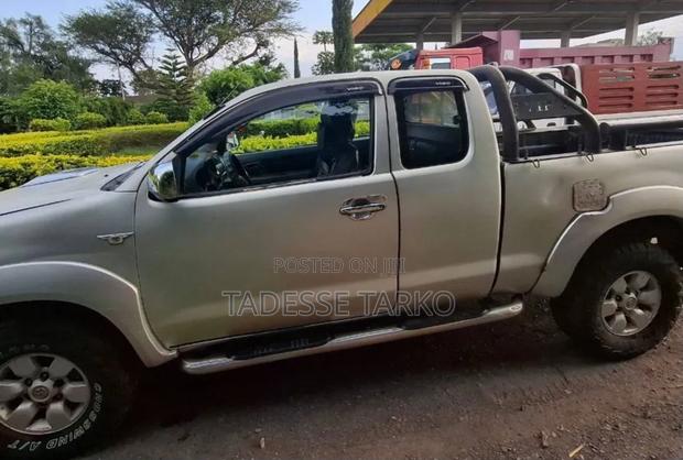 Toyota Hilux 2008 Silver