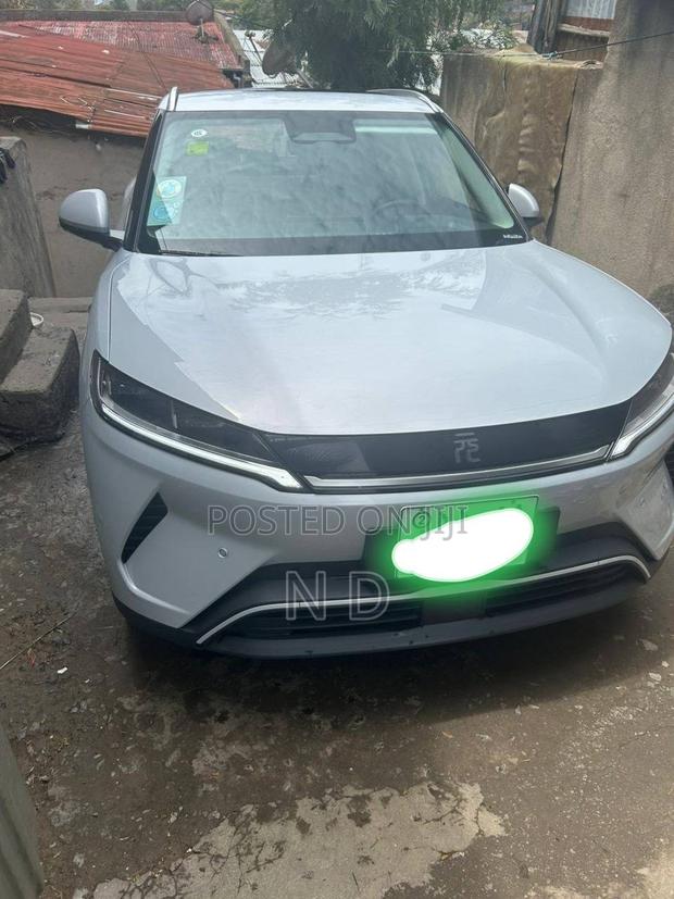 BYD Yuan Up 2025 Silver