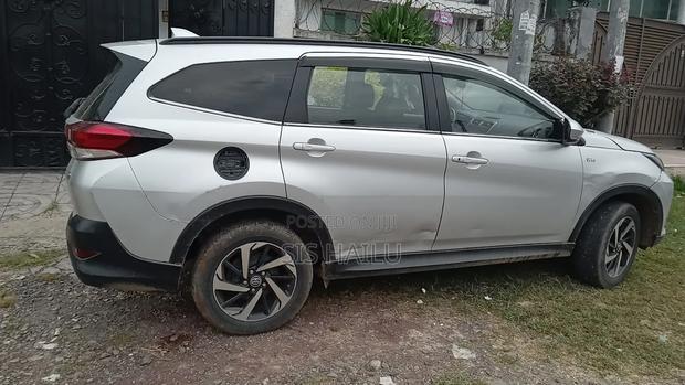 Toyota Rush 1.5 RWD 2021 Silver