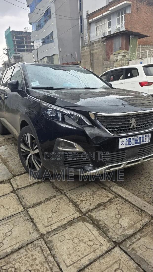 Peugeot 5008 2021 Black