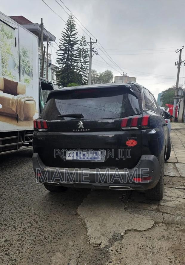Peugeot 5008 2021 Black