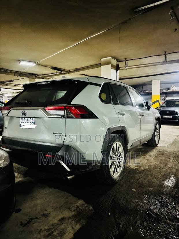 New Toyota RAV4 2024 Gray