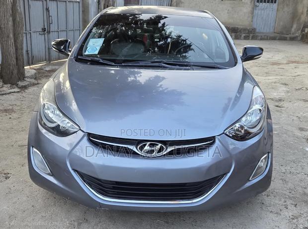 Hyundai Avante 2012 Silver