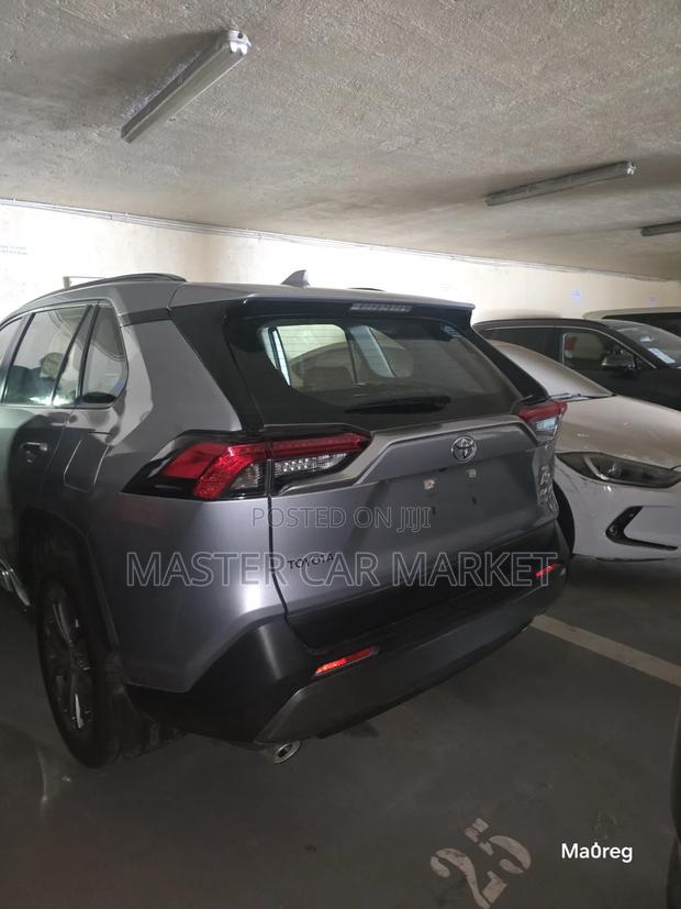 New Toyota RAV4 Limited 2025 Silver