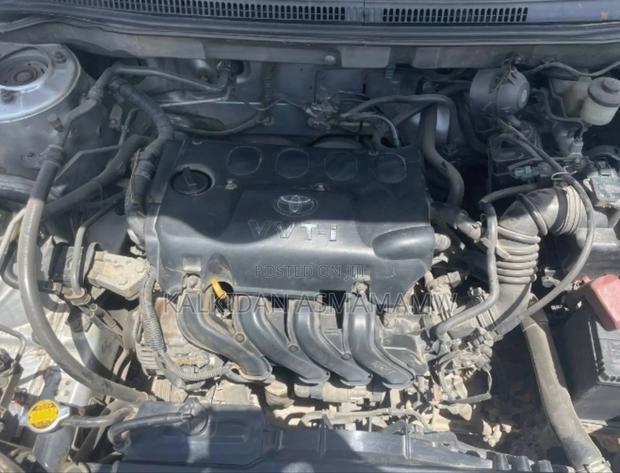 Toyota Corolla 2005 Silver