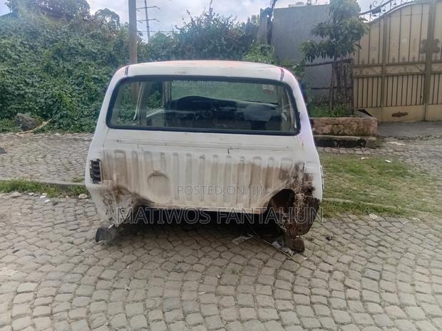 Toyota Hilux 2003 White