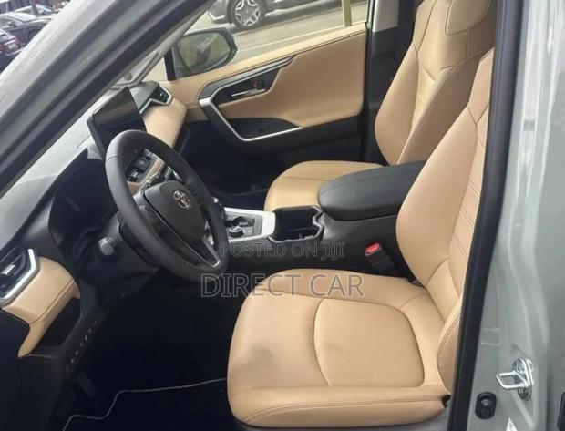 Toyota RAV4 2023 Gray