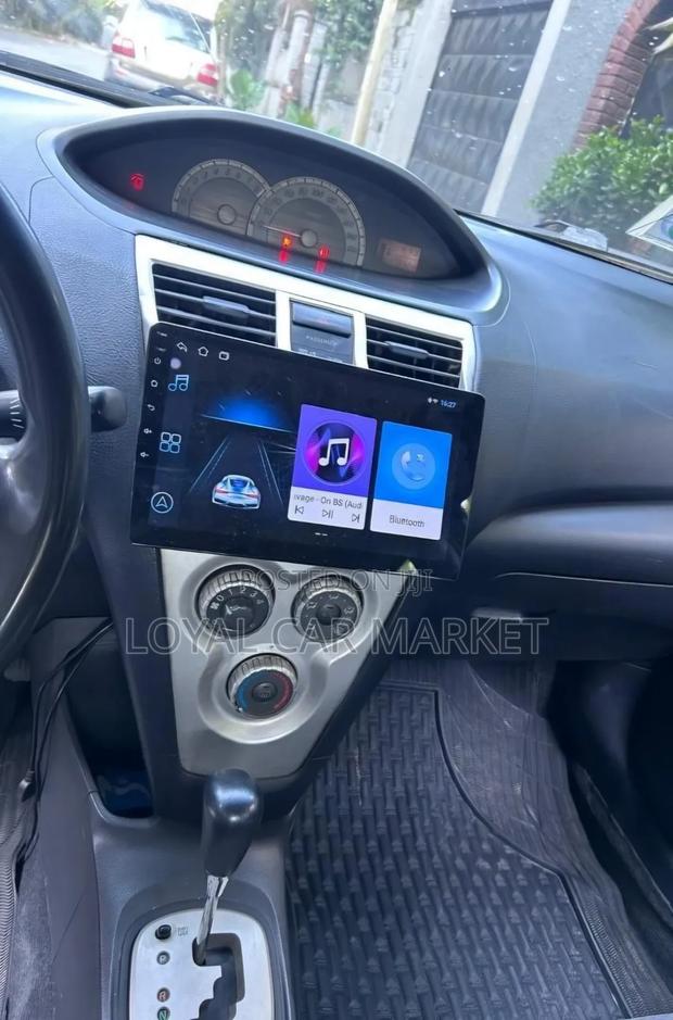 Toyota Yaris 2006 Gray