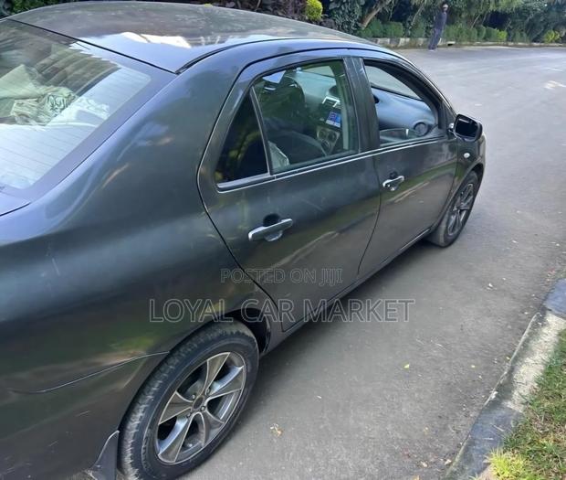 Toyota Yaris 2006 Gray