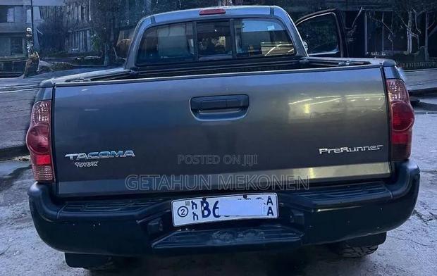 Toyota Tacoma 2014 Gray