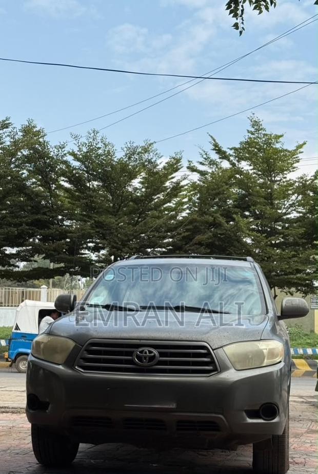 Toyota Highlander Sport 2010 Gray