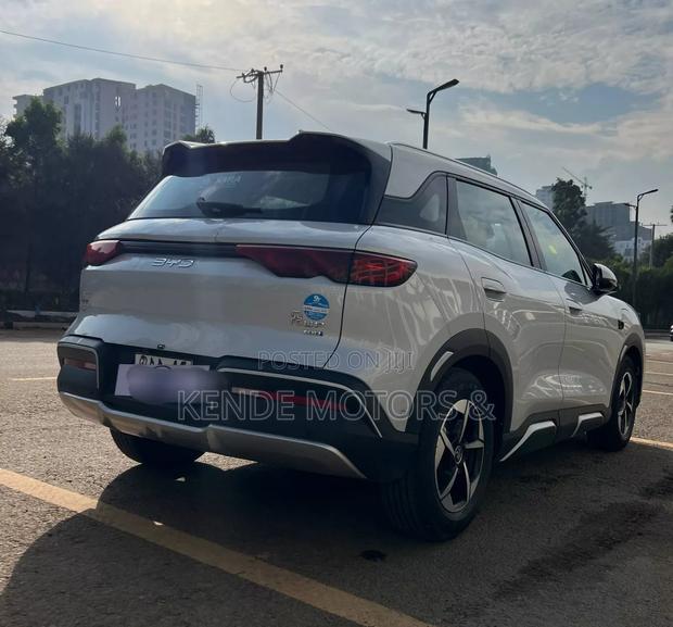 BYD Yuan Up 2025 Gray
