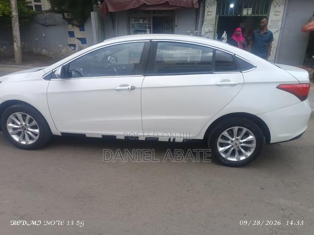 Chery Arrizo 5 2023 White